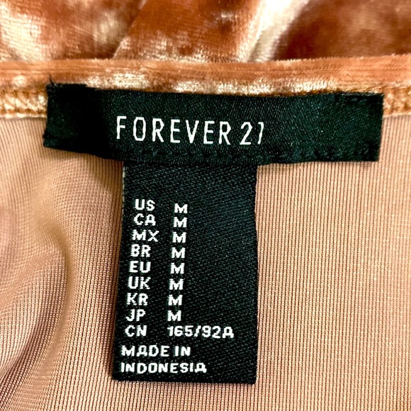 Forever 21 Champagne tan crushed velvet halter top - Picture 5 of 6